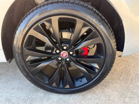 2019 Jaguar F-PACE S