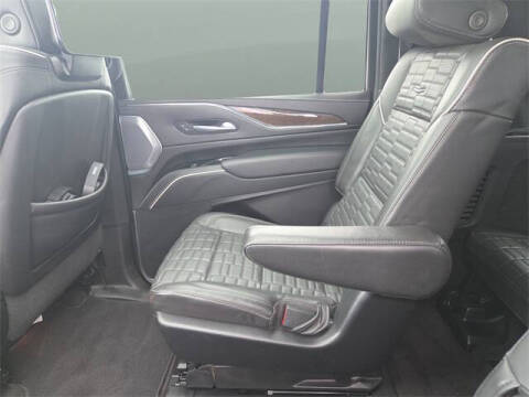 2023 Cadillac Escalade ESV Sport Platinum