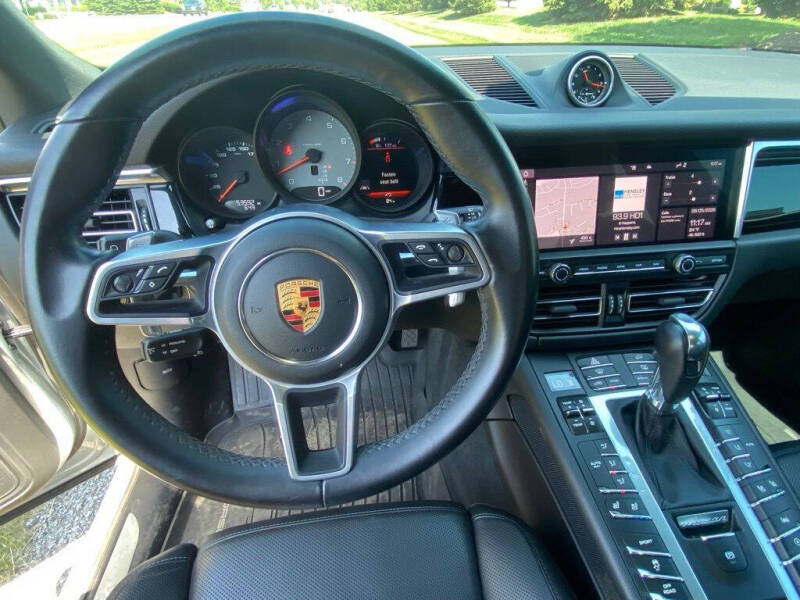 2020 Porsche Macan S