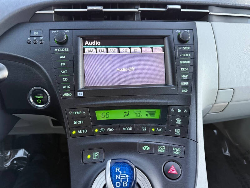 2010 Toyota Prius II