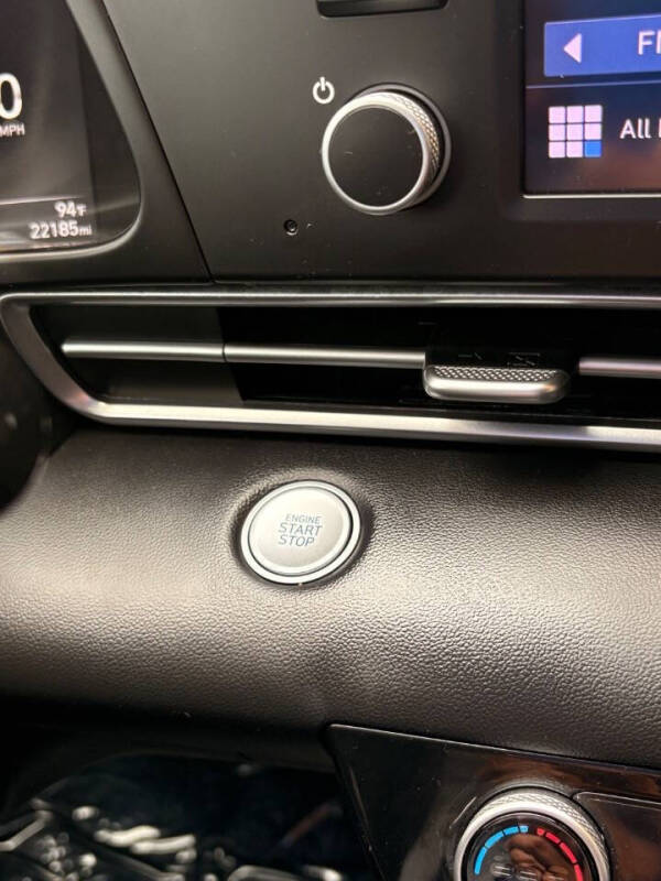 2022 Hyundai Elantra SEL