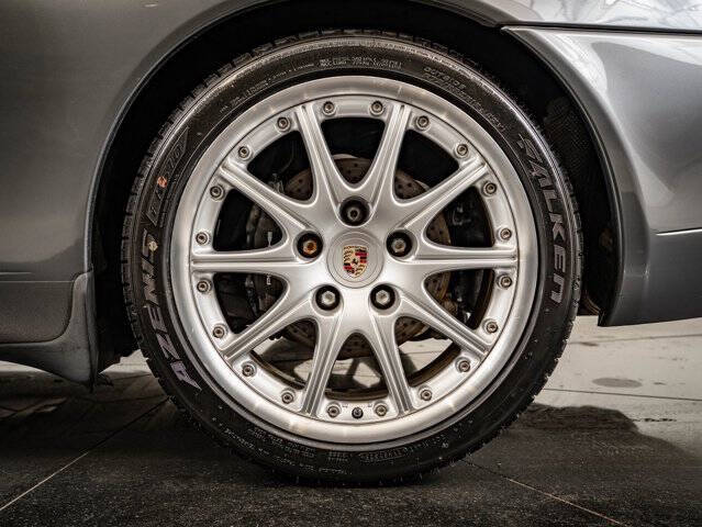 2001 Porsche 911 Carrera