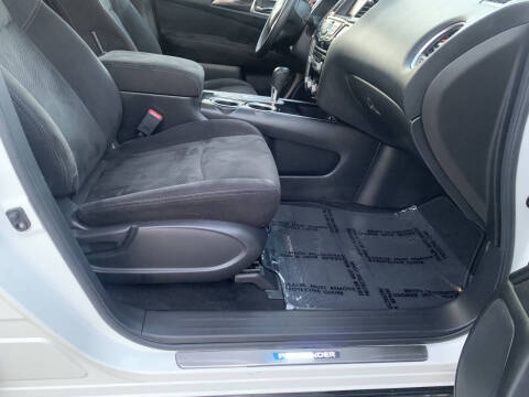 2014 Nissan Pathfinder SV