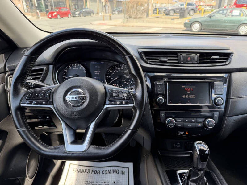 2018 Nissan Rogue SV - Photo 15