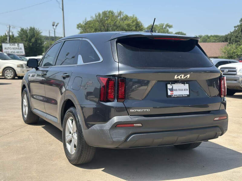 2023 Kia Sorento LX