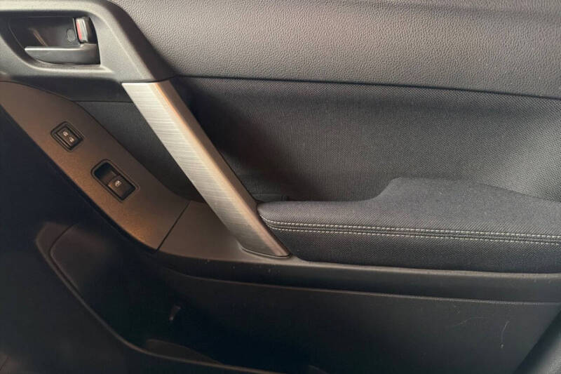 2015 Subaru Forester 2.5i