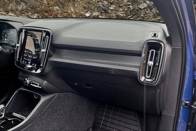 2021 Volvo XC40 T5 R-Design