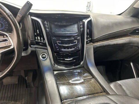 2016 Cadillac Escalade Platinum