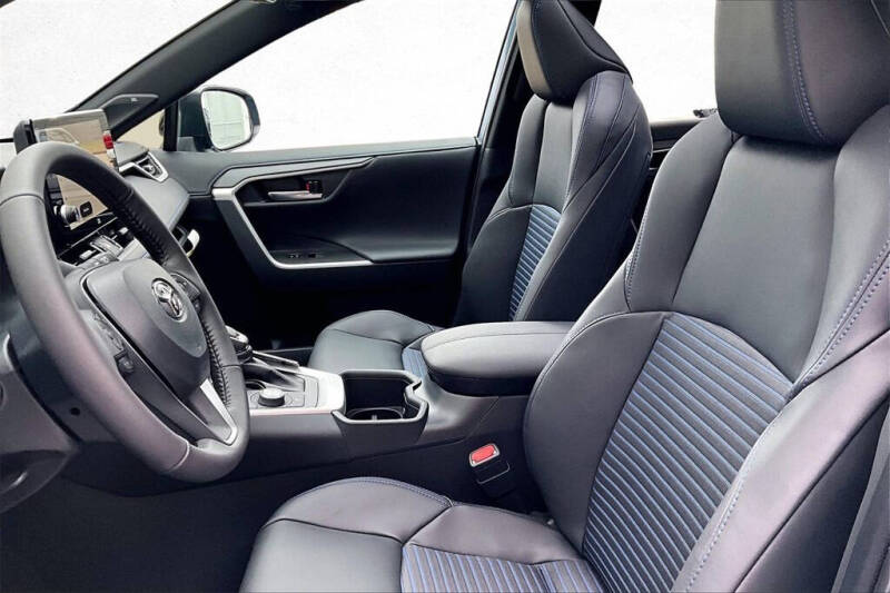 2025 Toyota RAV4 Hybrid XSE