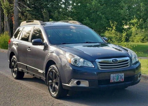 2011 Subaru Outback for sale at CLEAR CHOICE AUTOMOTIVE in Milwaukie OR