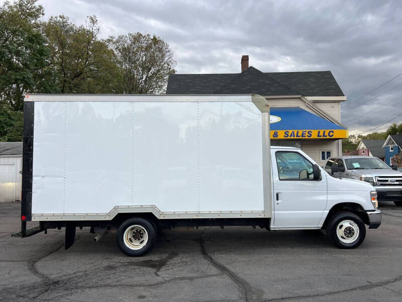 2017 Ford E-Series for sale at EEE AUTO SERVICES AND SALES LLC - CINCINNATI - Loveland in Cincinnati OH