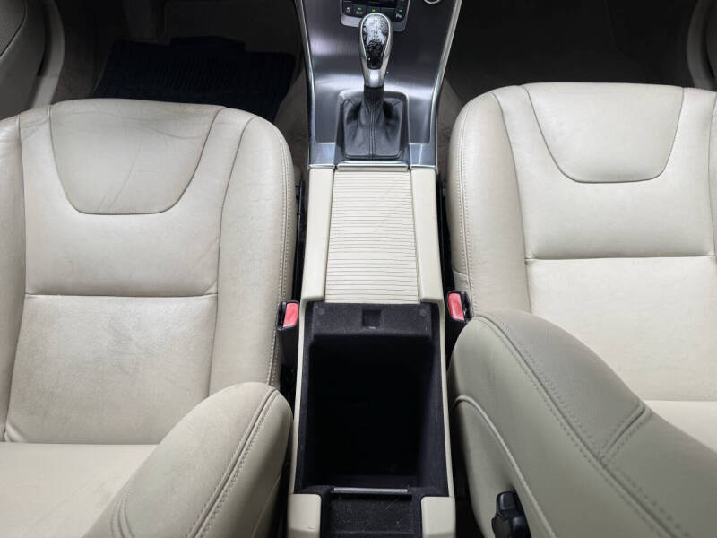 2015 Volvo XC60 T5 Drive-E Platinum