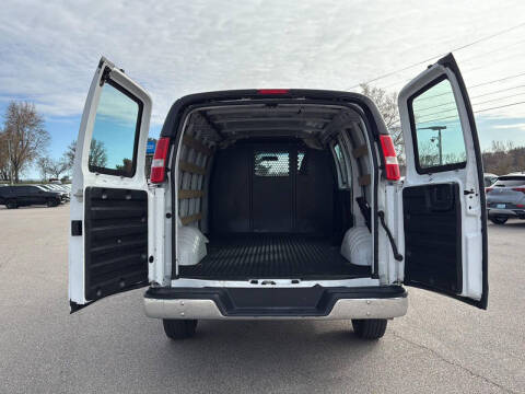 2023 Chevrolet Express 2500