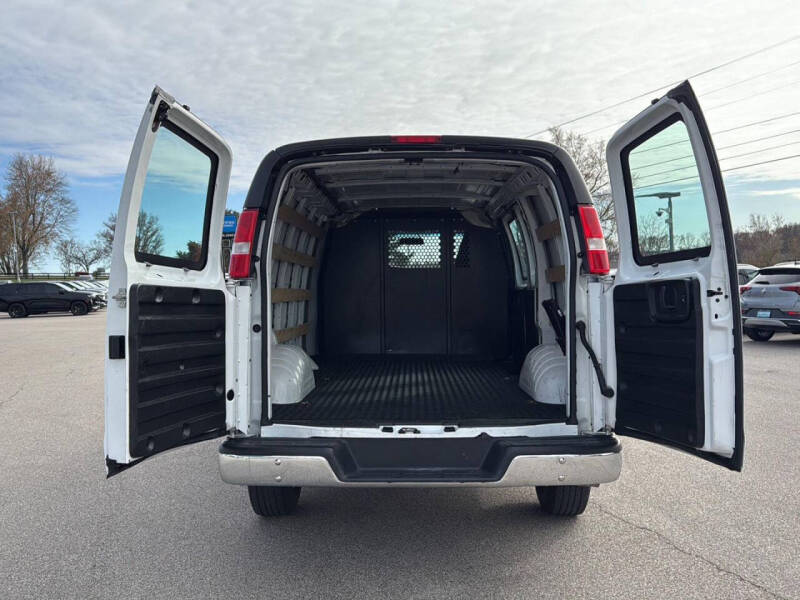 2023 Chevrolet Express 2500