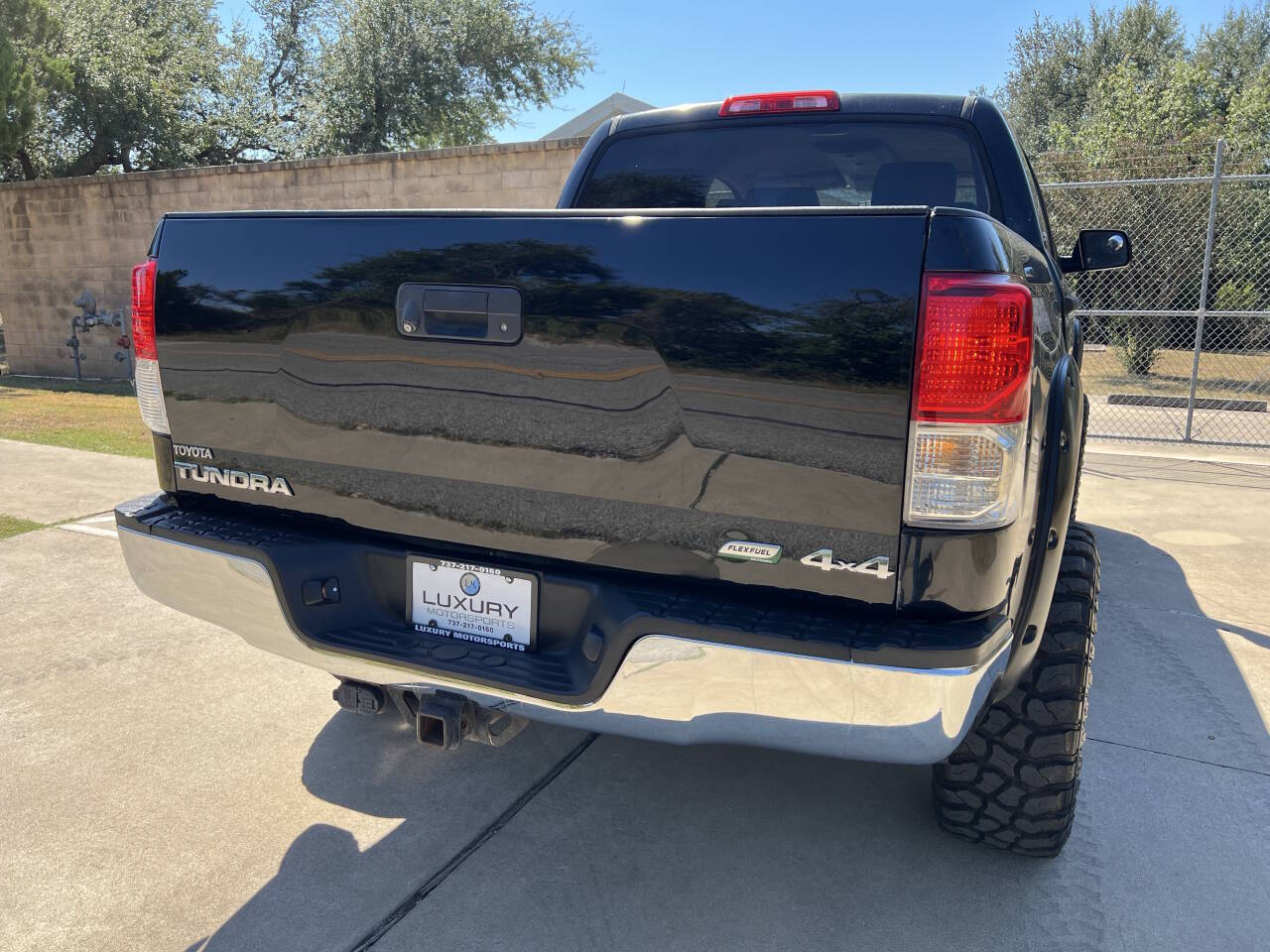 Used Car 2010 Toyota Tundra  Grade 4x4 4dr Crewmax Cab Pickup Sb (5.7l V8 Ffv) For Sale Under $20,000 In Austin, Texas