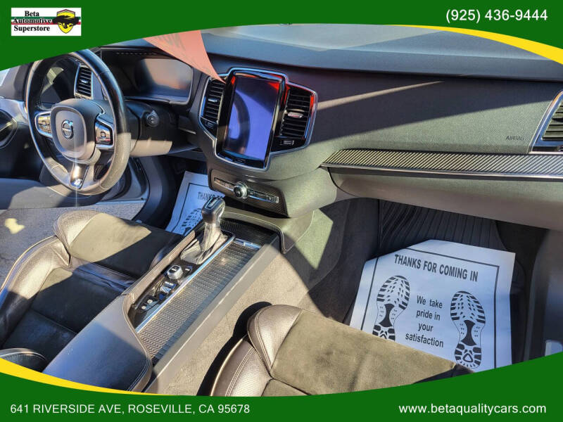 2017 Volvo XC90 T6 R-Design