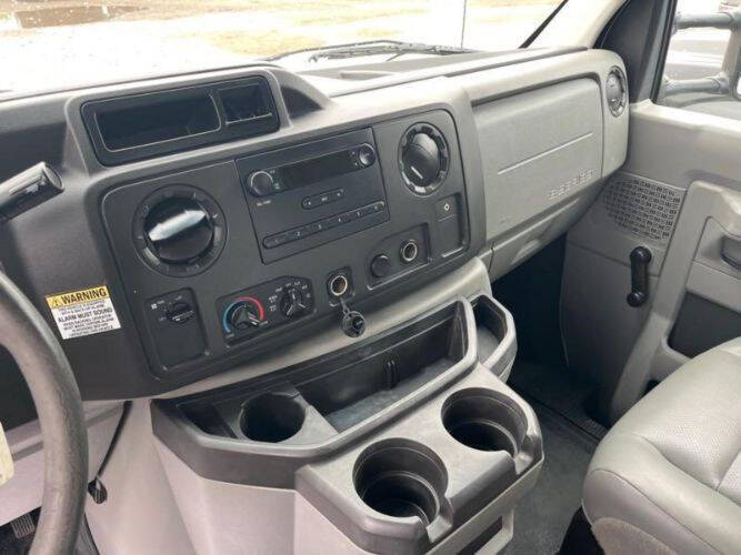 2017 Ford E-Series