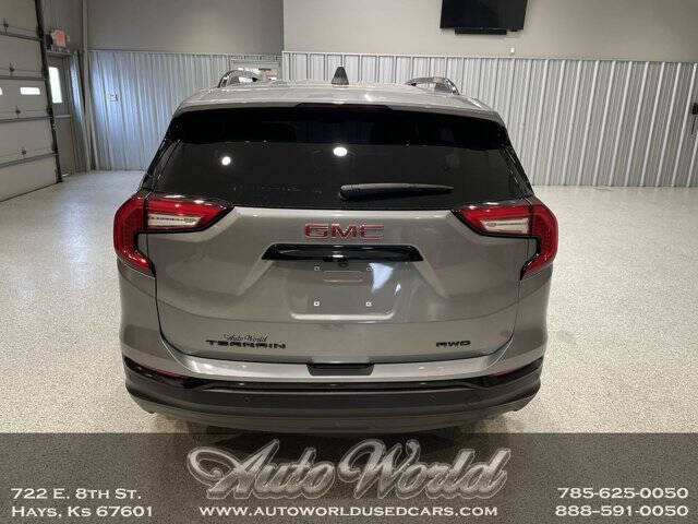 2024 GMC Terrain SLT