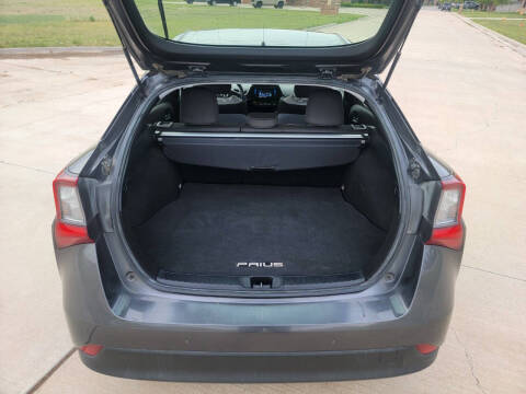 2019 Toyota Prius LE AWD-e