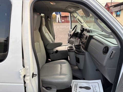 2013 Ford E-Series E-350 SD XL