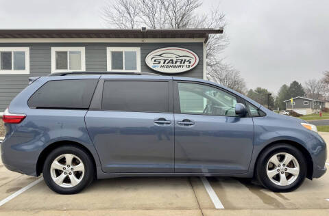 2016 Toyota Sienna LE 8-Passenger