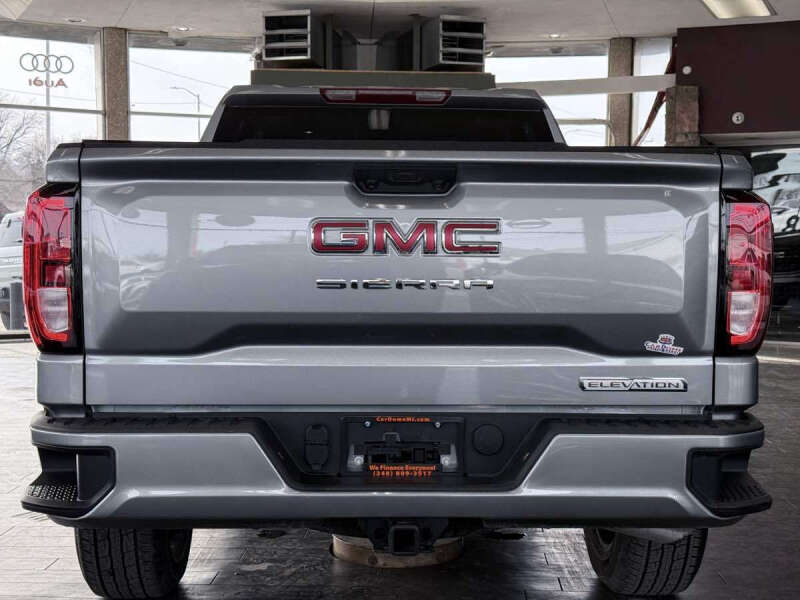 2025 GMC Sierra 1500 Elevation