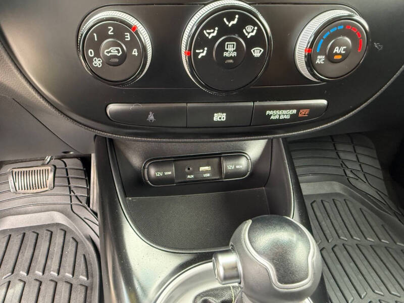 2015 Kia Soul +
