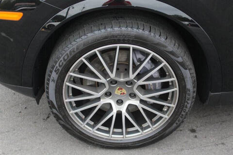 2022 Porsche Cayenne Platinum Edition