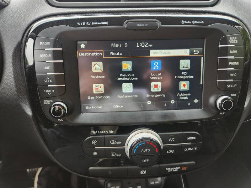 2015 Kia Soul +