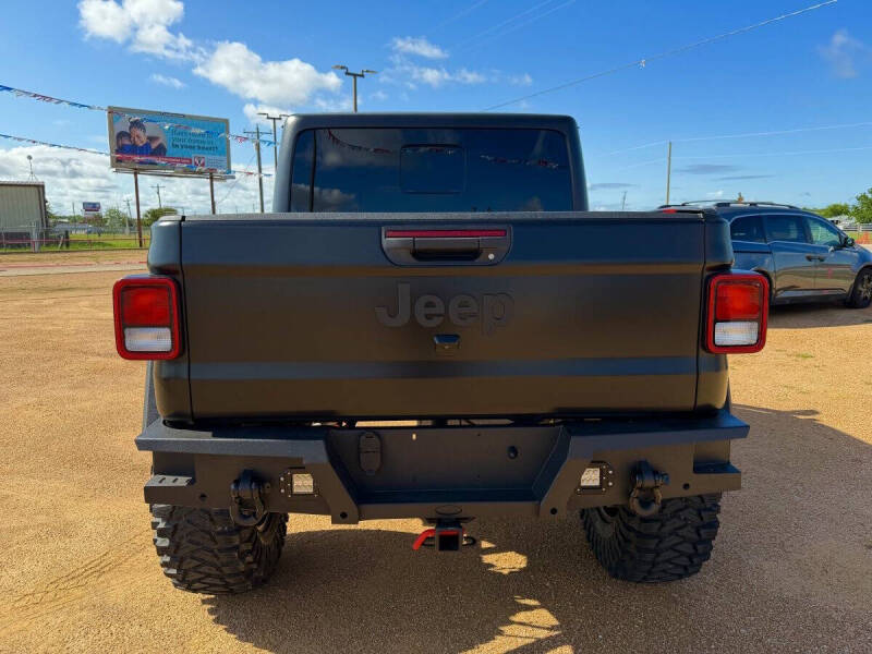 2022 Jeep Gladiator Sport