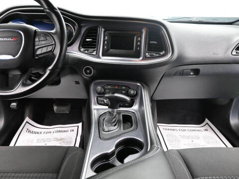 2017 Dodge Challenger SXT