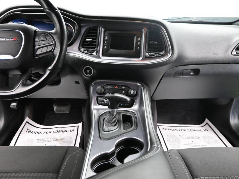 2017 Dodge Challenger SXT