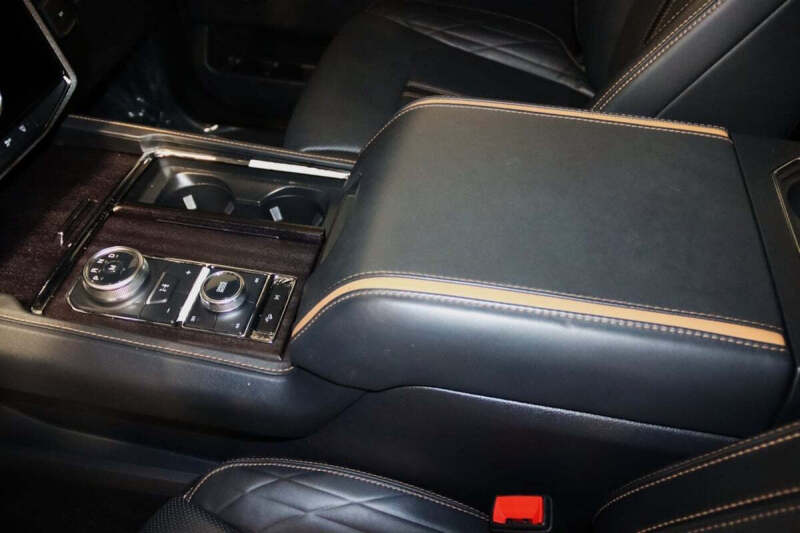 2023 Ford Expedition MAX Platinum