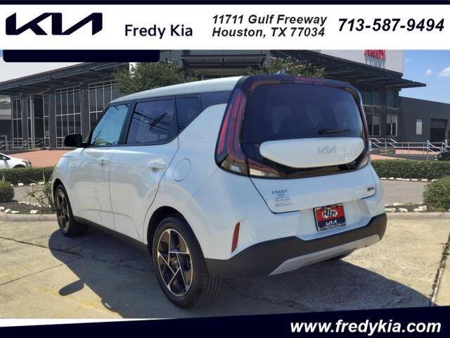 Used 2023 Kia Soul EX with VIN KNDJ33AU1P7894011 for sale in Houston, TX