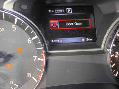 2017 Nissan Pathfinder SV