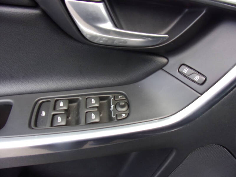 2015 Volvo XC60 T5 Drive-E Platinum