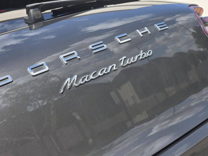 2016 Porsche Macan Turbo