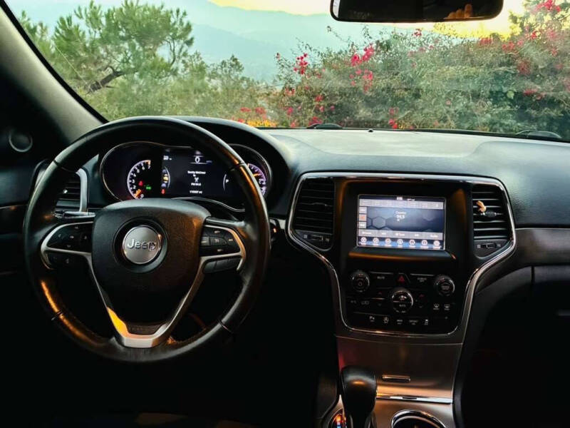 2018 Jeep Grand Cherokee Laredo E