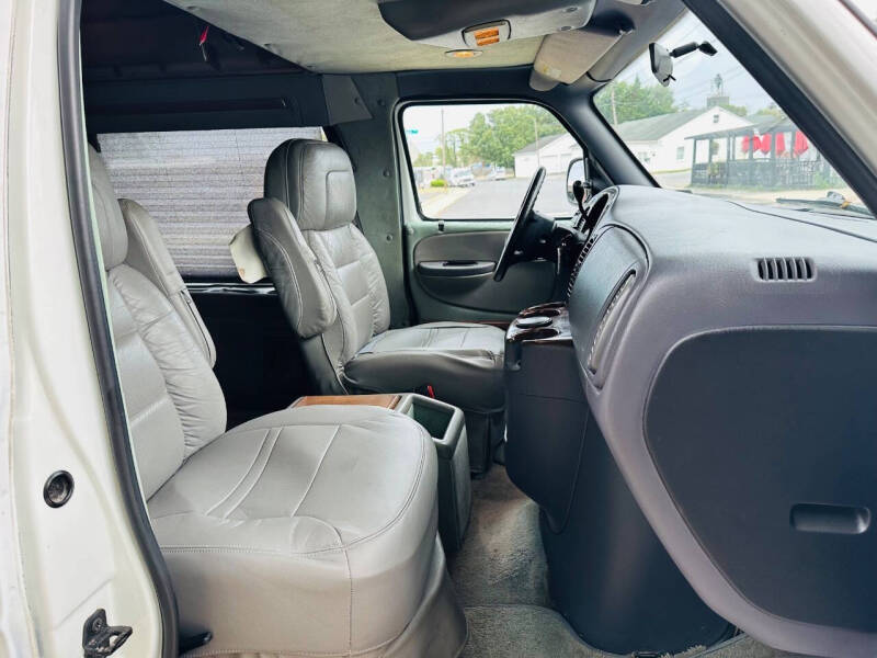 2000 Dodge Ram Van 1500