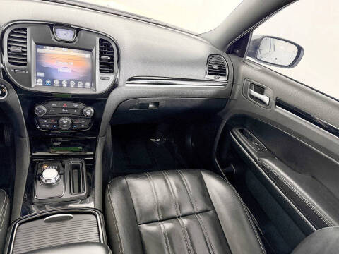 2023 Chrysler 300 S V6