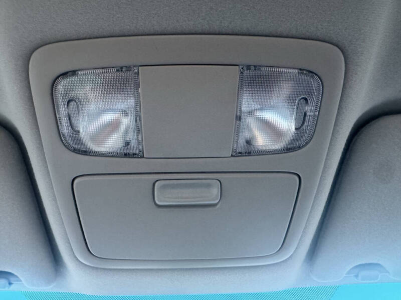 2005 Toyota Camry LE V6