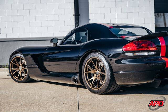2004 Dodge Viper SRT-10