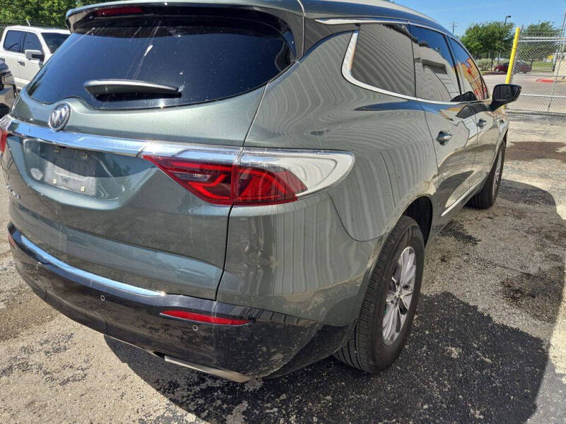 2023 Buick Enclave Essence