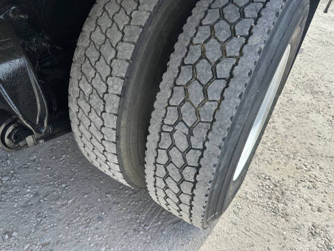 2018 Freightliner M2 106