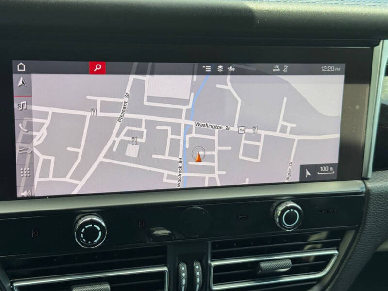 2022 Porsche Macan