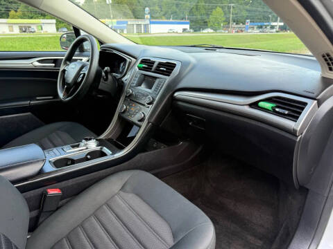 2018 Ford Fusion Hybrid SE