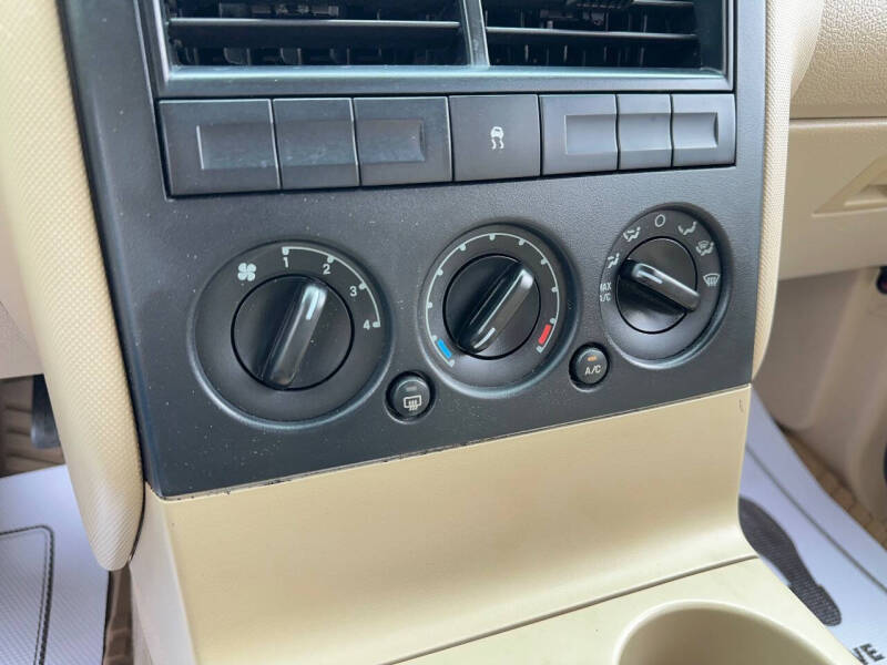 2006 Ford Explorer XLS