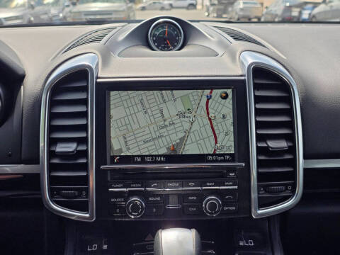 2014 Porsche Cayenne Platinum