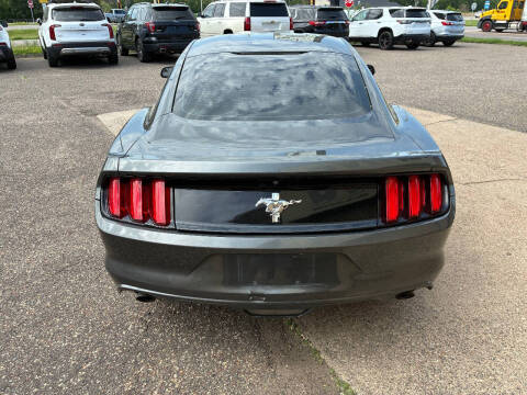 2016 Ford Mustang V6