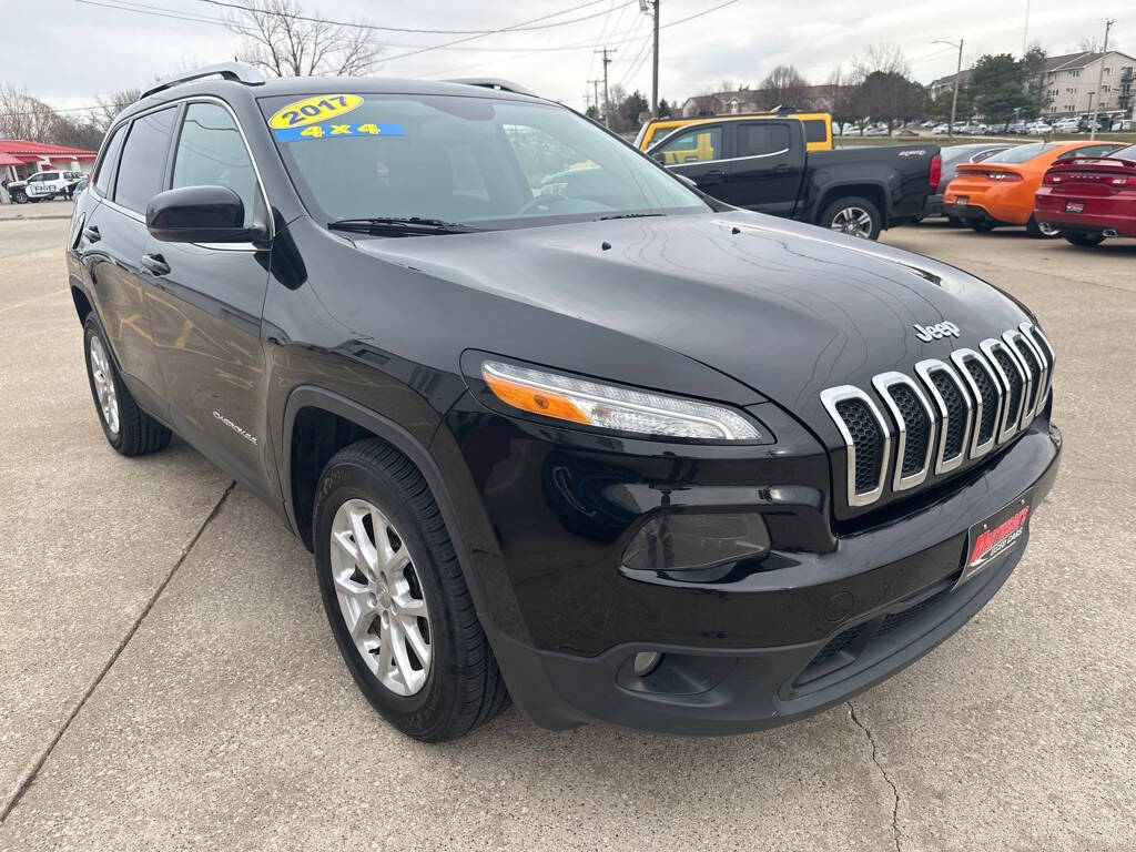 2017 Jeep Cherokee for sale at Martinson's Used Cars in Altoona, IA